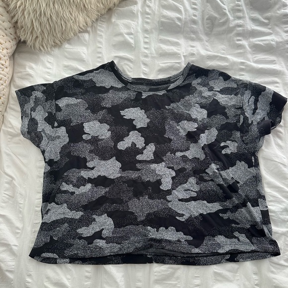 lululemon athletica Tops - Lululemon Cropped Shirt